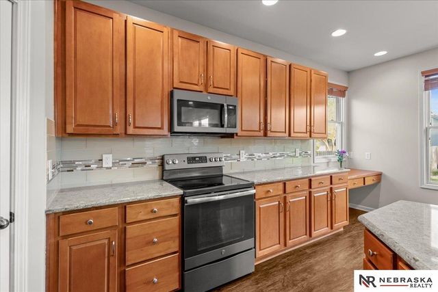 14873 Jaynes Street, Omaha, NE 68116