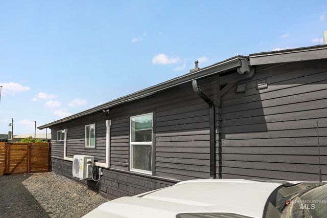 711 2nd Ave E, Twin Falls, ID 83301