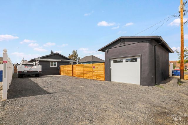 711 2nd Ave E, Twin Falls, ID 83301