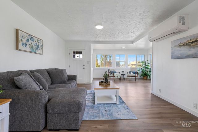 711 2nd Ave E, Twin Falls, ID 83301