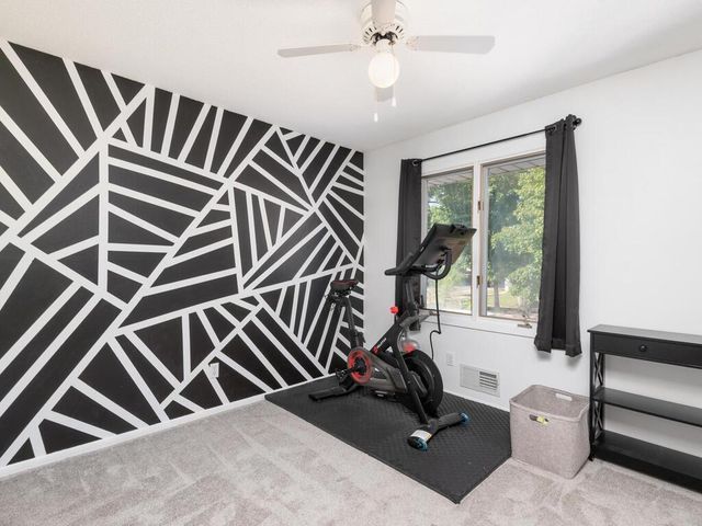 2955 Yosemite Avenue S, Saint Louis Park, MN 55416