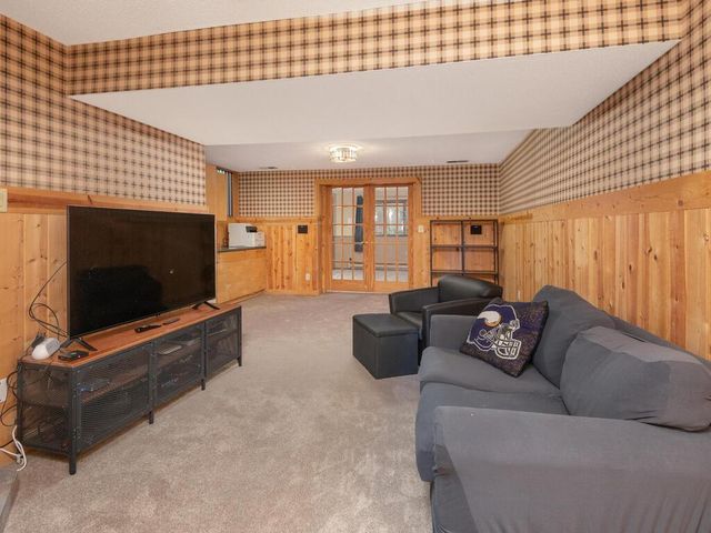 2955 Yosemite Avenue S, Saint Louis Park, MN 55416