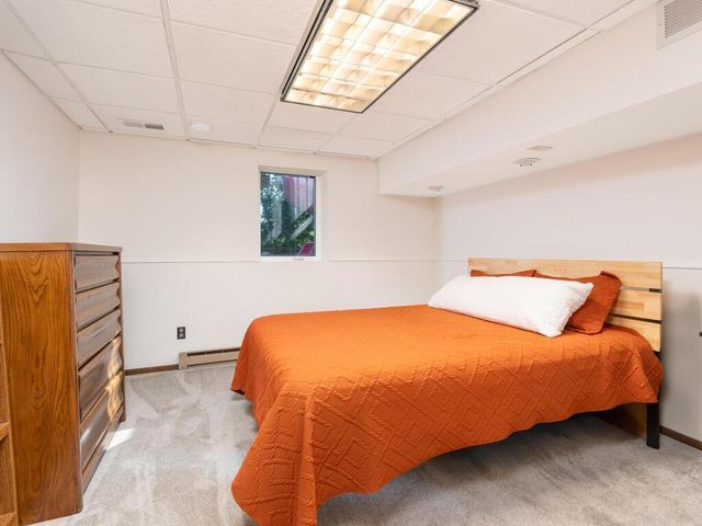 2955 Yosemite Avenue S, Saint Louis Park, MN 55416