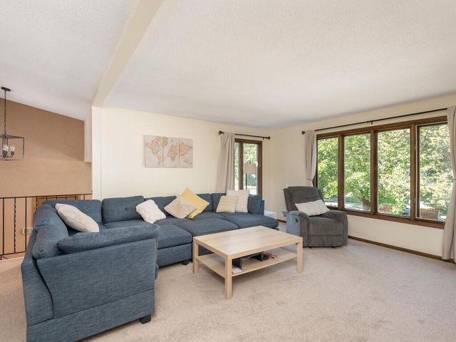 2955 Yosemite Avenue S, Saint Louis Park, MN 55416