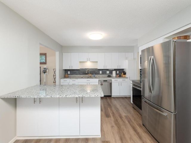 2955 Yosemite Avenue S, Saint Louis Park, MN 55416