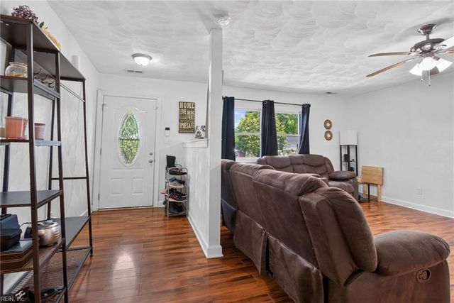 713 Pelham DR, Hampton, VA 23669