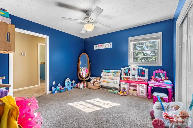 5468 Valley Run Street, Hickory, NC 28601
