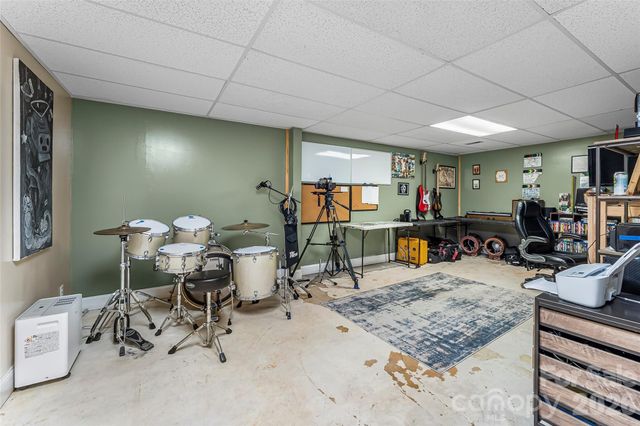5468 Valley Run Street, Hickory, NC 28601
