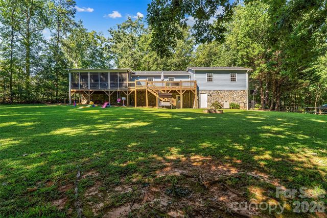 5468 Valley Run Street, Hickory, NC 28601