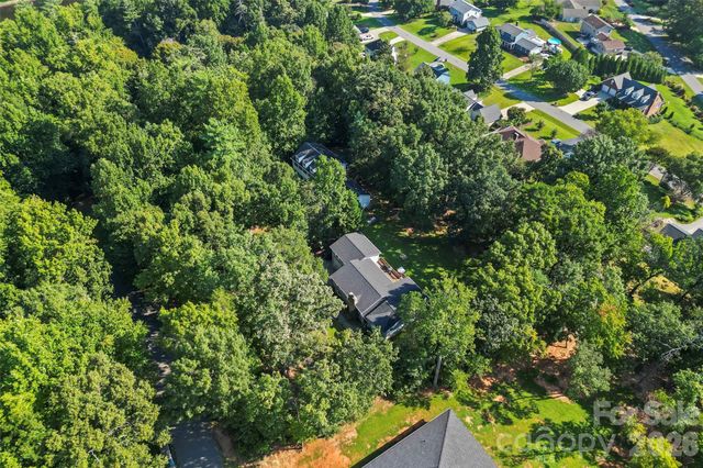 5468 Valley Run Street, Hickory, NC 28601