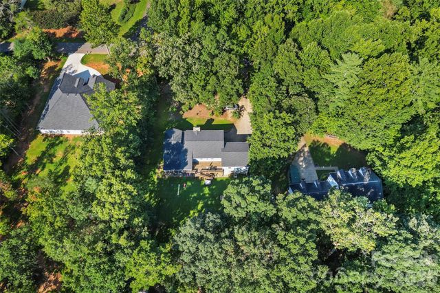 5468 Valley Run Street, Hickory, NC 28601