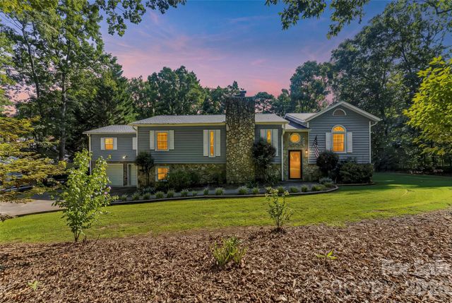 5468 Valley Run Street, Hickory, NC 28601