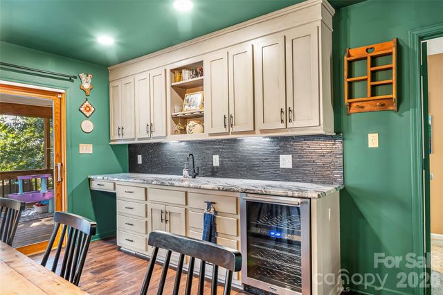 5468 Valley Run Street, Hickory, NC 28601