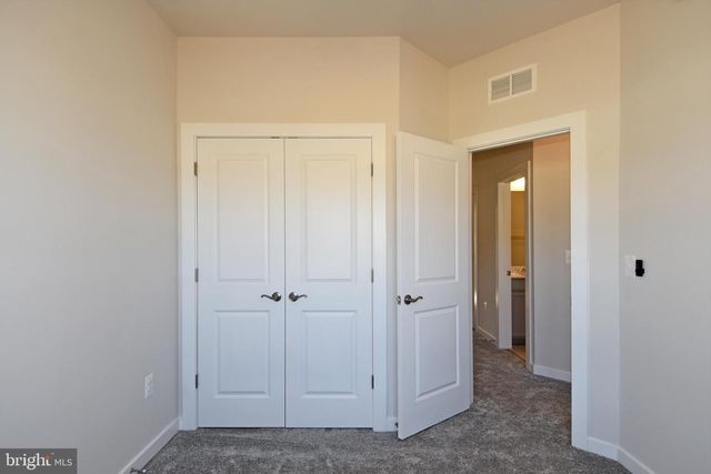 1767 HICKORY WOODS RD, Dumfries, VA 22026