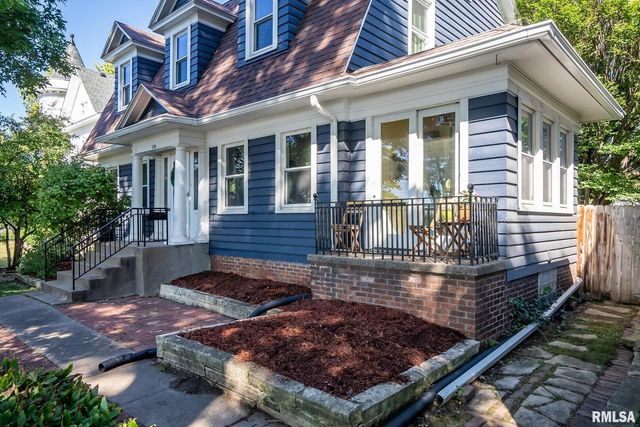 704 RIVER Drive, Bettendorf, IA 52722