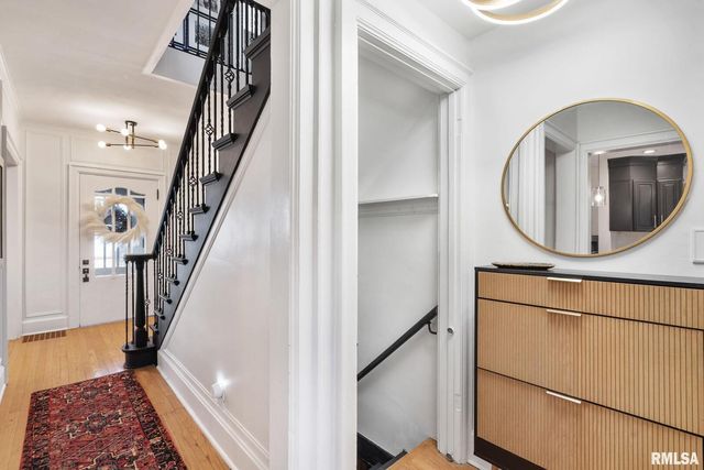 704 RIVER Drive, Bettendorf, IA 52722