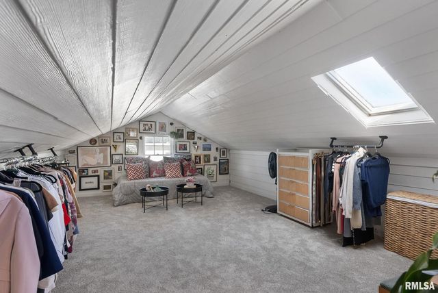 704 RIVER Drive, Bettendorf, IA 52722