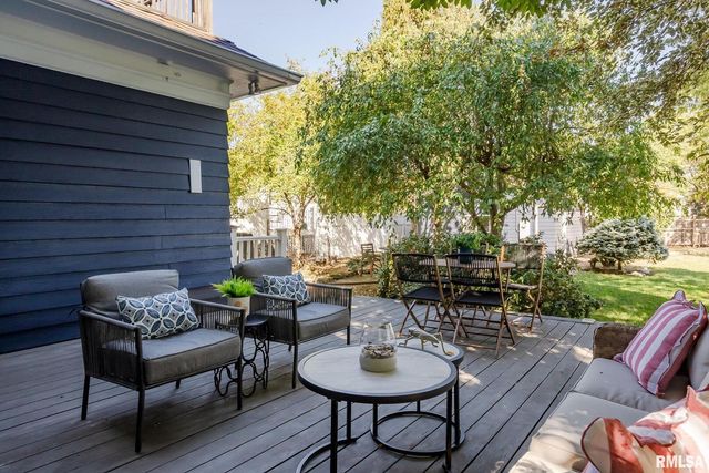 704 RIVER Drive, Bettendorf, IA 52722