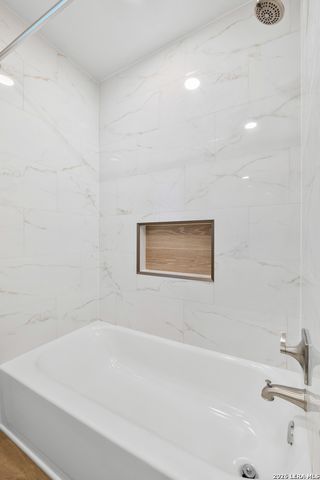 1015 Weizmann, San Antonio, TX 78213