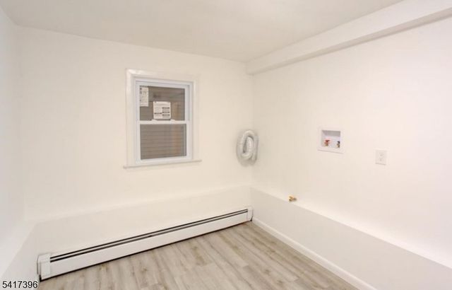 215 E 10Th Ave, Roselle Boro, NJ 07203
