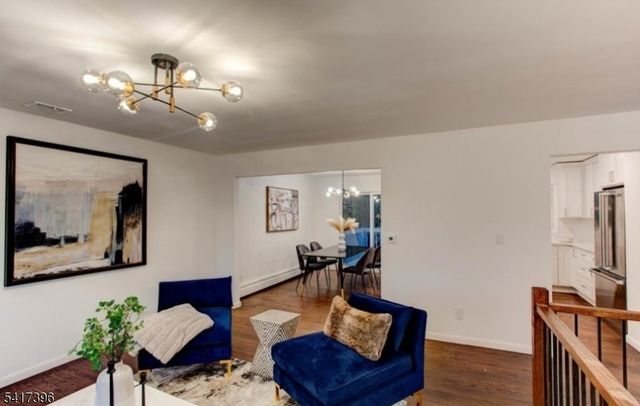 215 E 10Th Ave, Roselle Boro, NJ 07203