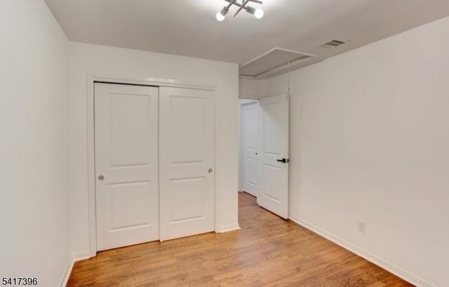 215 E 10Th Ave, Roselle Boro, NJ 07203