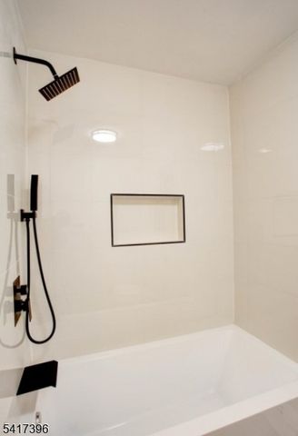 215 E 10Th Ave, Roselle Boro, NJ 07203
