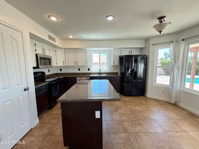 1249 W Kelly Lane, Tempe, AZ 85284