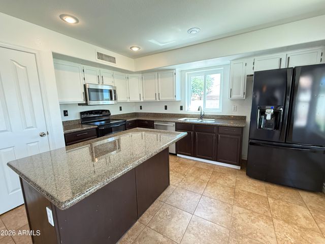 1249 W Kelly Lane, Tempe, AZ 85284