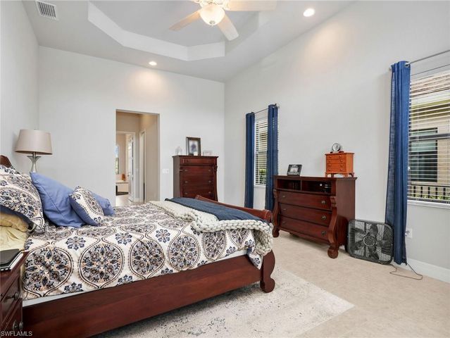 2756 Crystal WAY, Naples, FL 34119