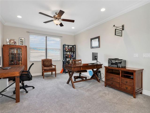 2756 Crystal WAY, Naples, FL 34119