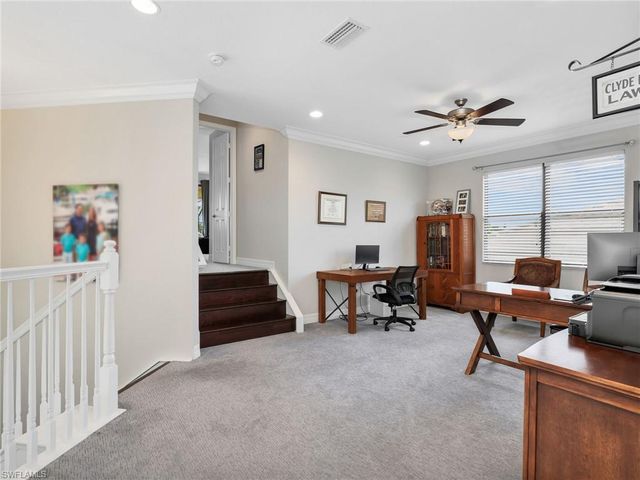 2756 Crystal WAY, Naples, FL 34119