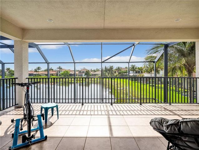 2756 Crystal WAY, Naples, FL 34119