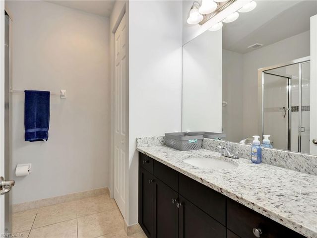 2756 Crystal WAY, Naples, FL 34119
