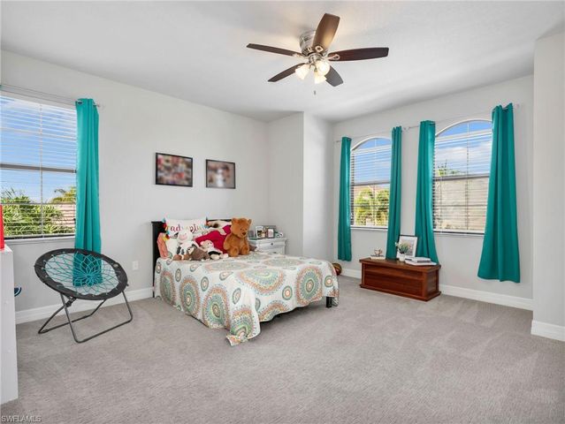 2756 Crystal WAY, Naples, FL 34119