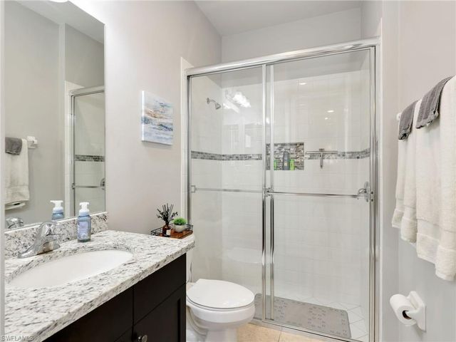 2756 Crystal WAY, Naples, FL 34119