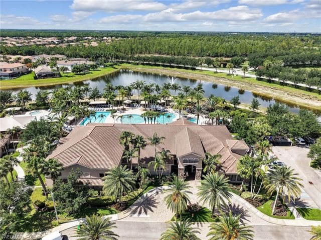 2756 Crystal WAY, Naples, FL 34119