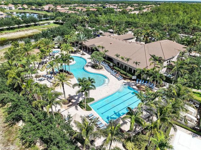 2756 Crystal WAY, Naples, FL 34119