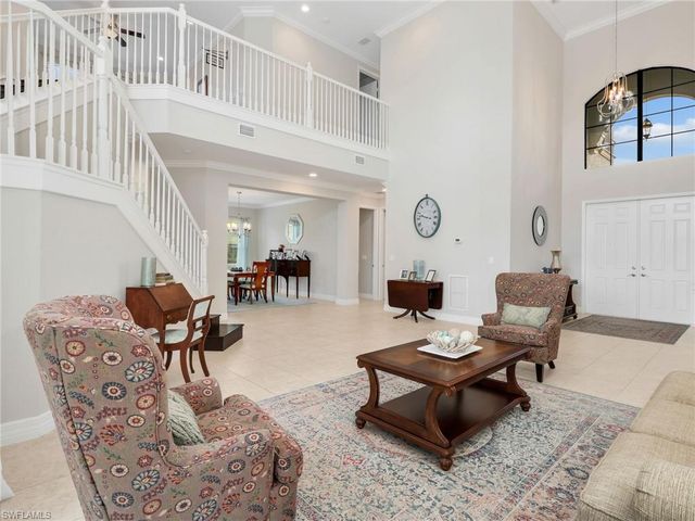 2756 Crystal WAY, Naples, FL 34119