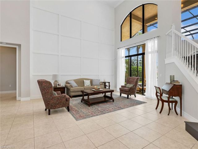 2756 Crystal WAY, Naples, FL 34119