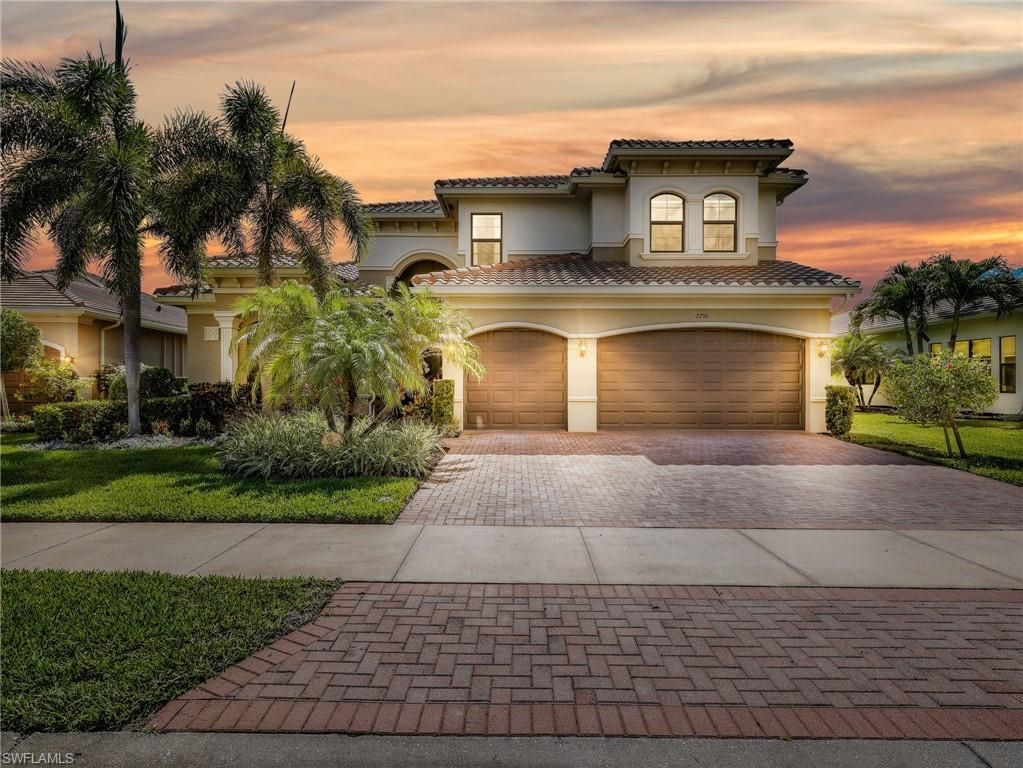 2756 Crystal WAY, Naples, FL 34119