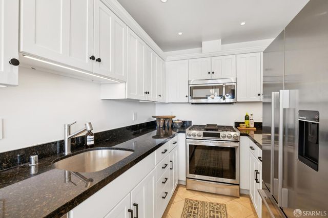 671 Alvarado Street, San Francisco, CA 94114