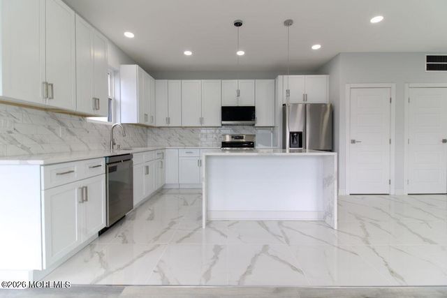 95 Kennedy Avenue, Cliffwood, NJ 07721