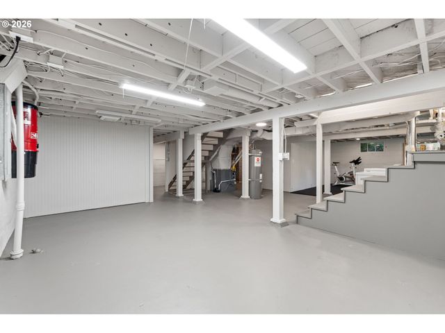 4214 Se OAK St, Portland, OR 97215