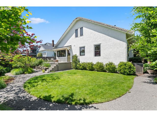 4214 Se OAK St, Portland, OR 97215
