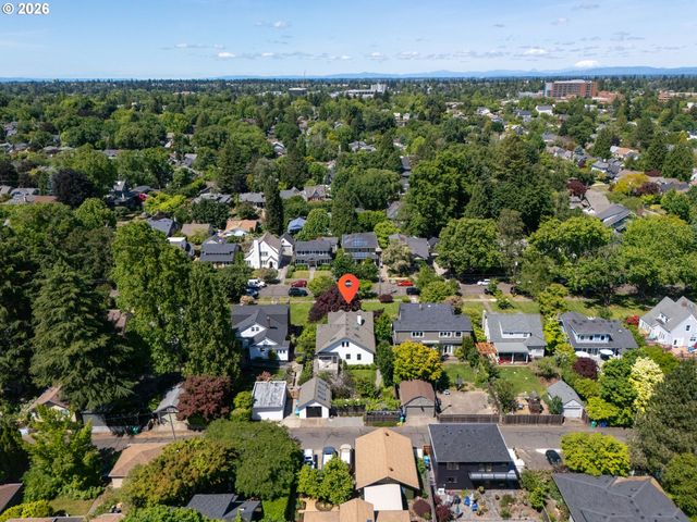 4214 Se OAK St, Portland, OR 97215
