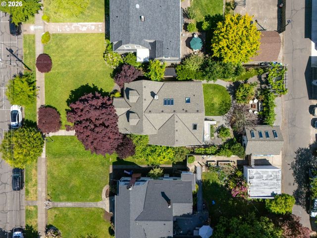 4214 Se OAK St, Portland, OR 97215