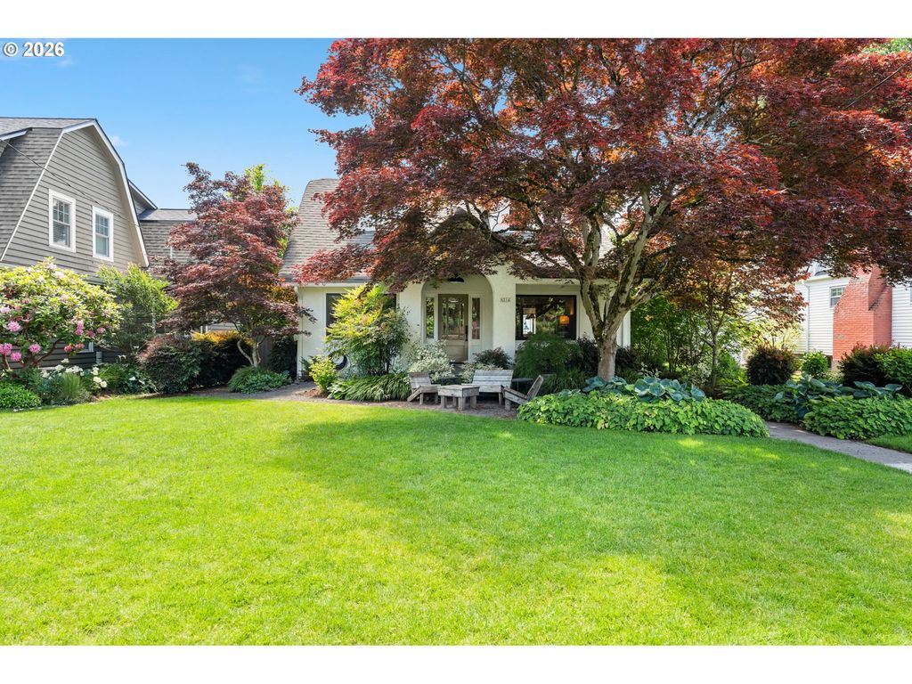 4214 Se OAK St, Portland, OR 97215
