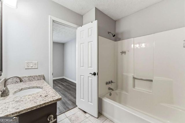 3517 Kennesaw Station Drive NW, Kennesaw, GA 30144