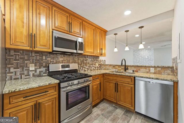 3517 Kennesaw Station Drive NW, Kennesaw, GA 30144